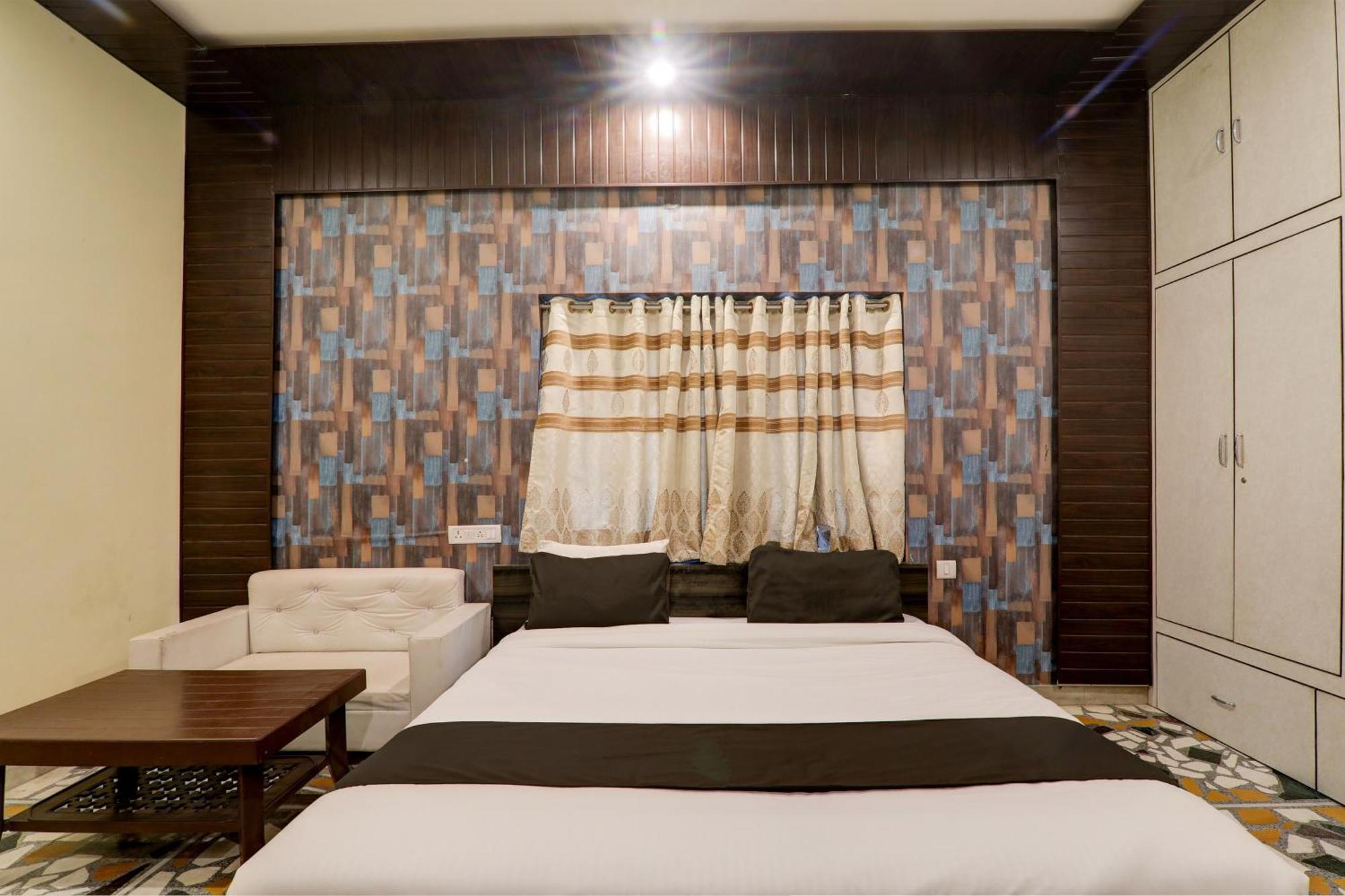Hotel O Flagship Adbhut Moment Hotel Varanasi Luaran gambar