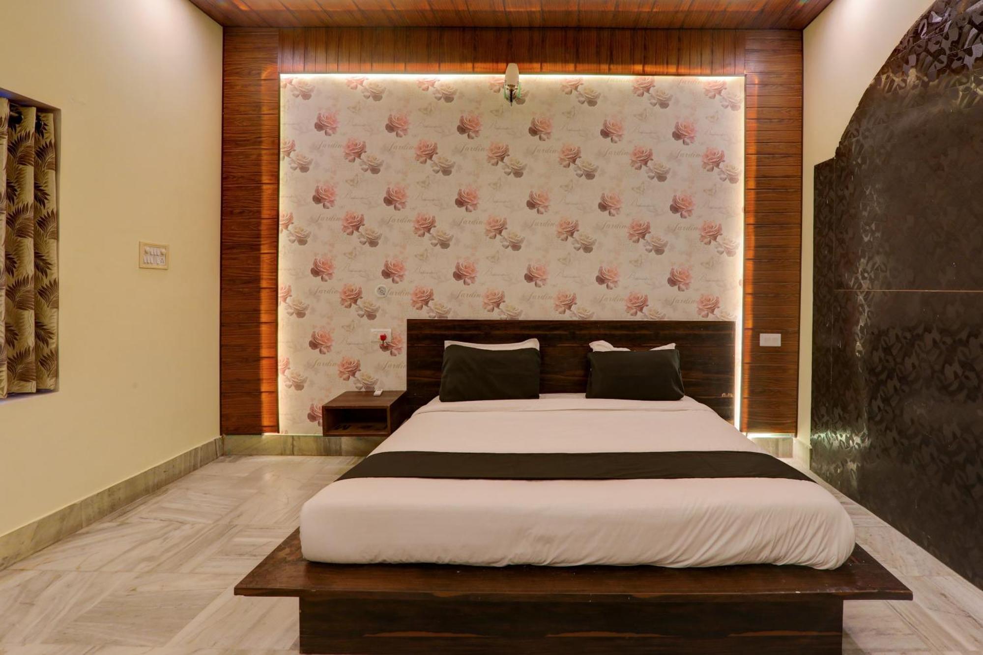 Hotel O Flagship Adbhut Moment Hotel Varanasi Luaran gambar